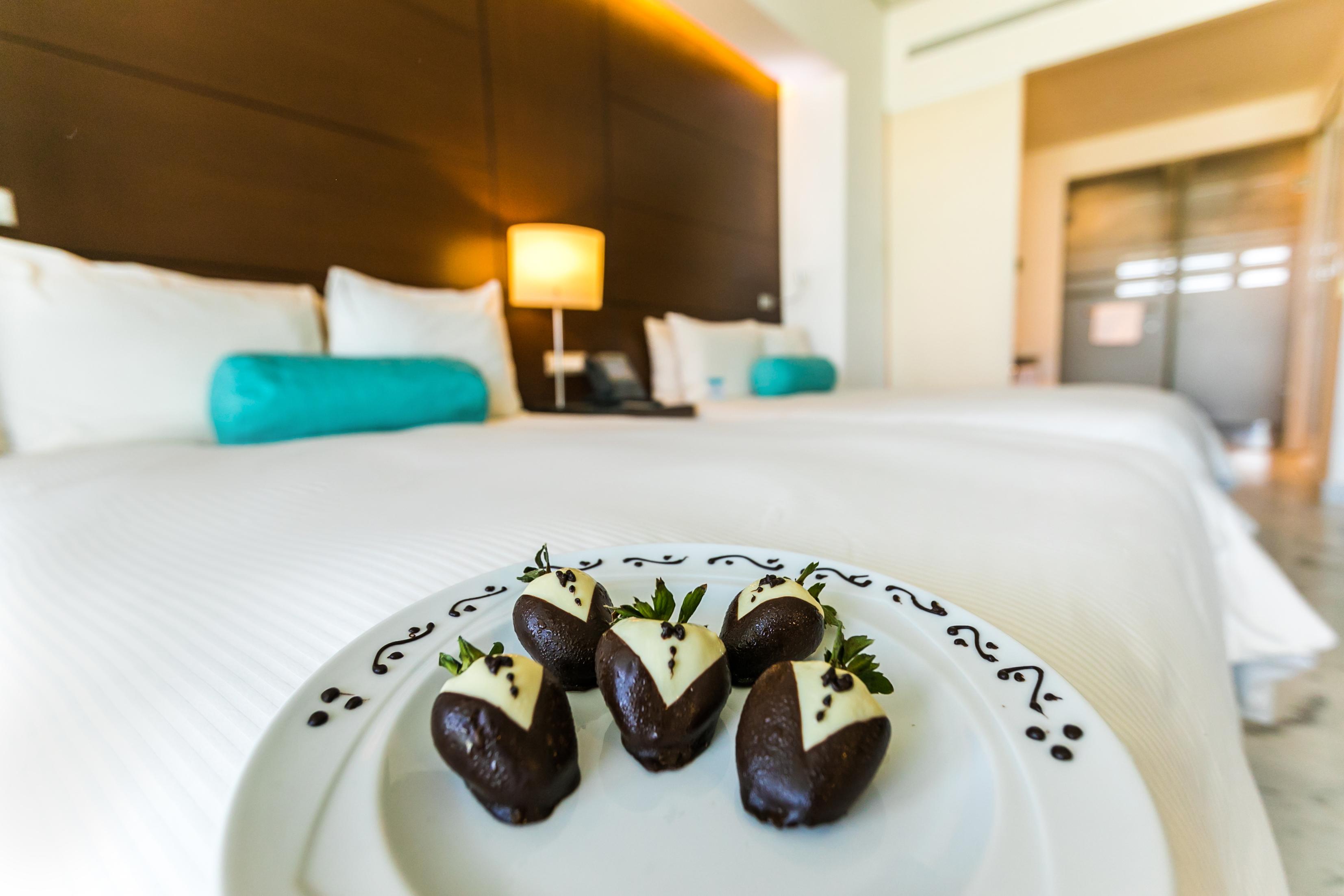 Palacio Mundo Imperial Riviera Diamante Acapulco Exterior foto Chocolate-covered strawberries
