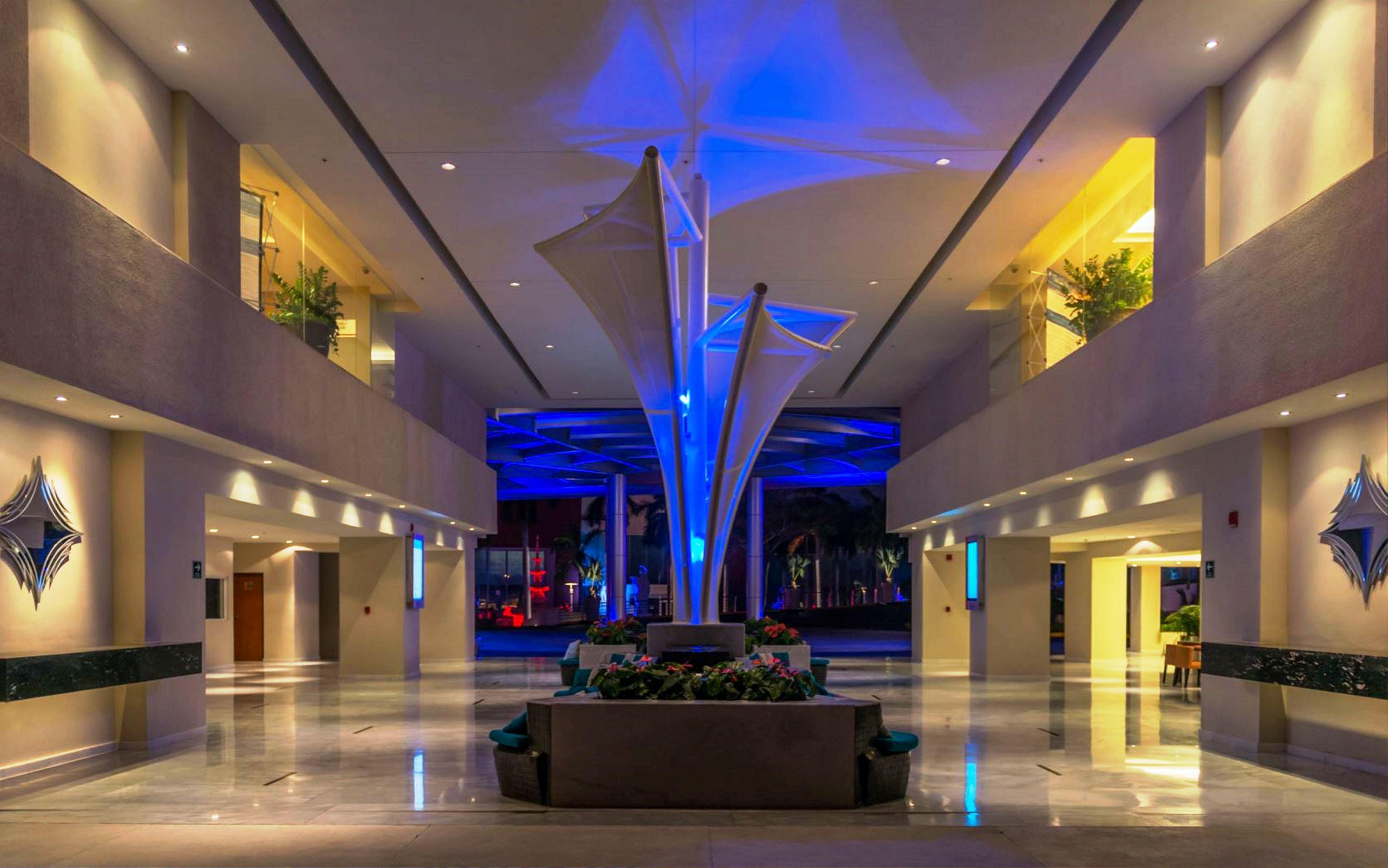 Palacio Mundo Imperial Riviera Diamante Acapulco Exterior foto The lobby of the hotel