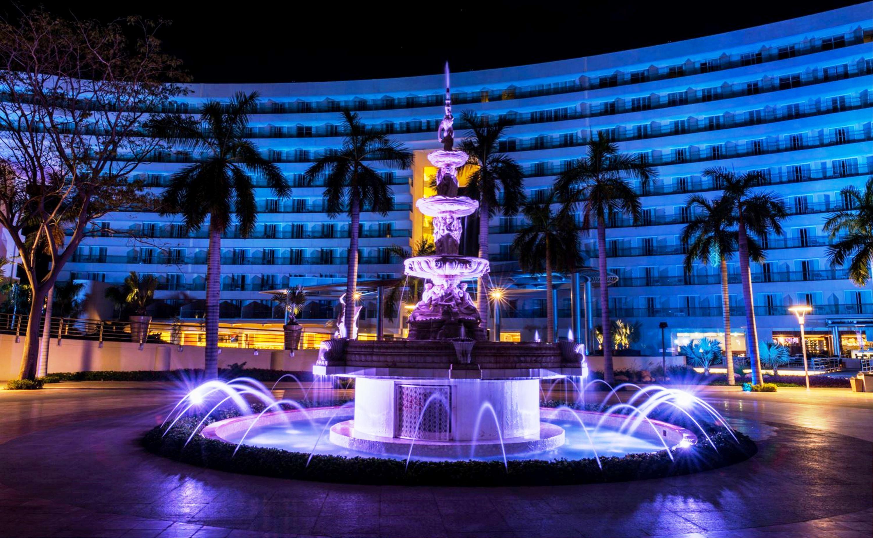 Palacio Mundo Imperial Riviera Diamante Acapulco Exterior foto Fountain at the Royal Plaza Hotel
